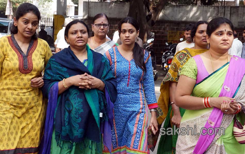 Tollywood Industry pay tributes to Music director Chakri3