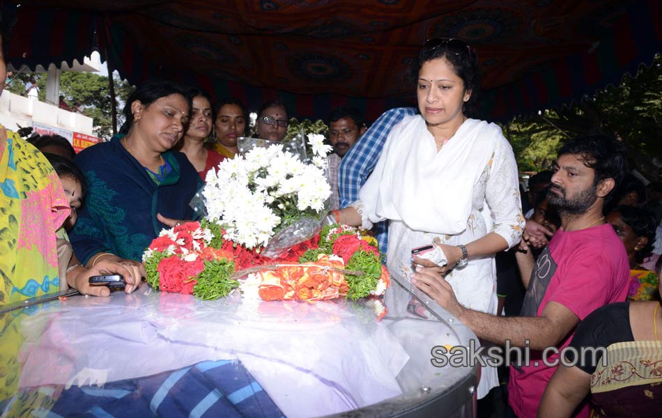 Tollywood Industry pay tributes to Music director Chakri17