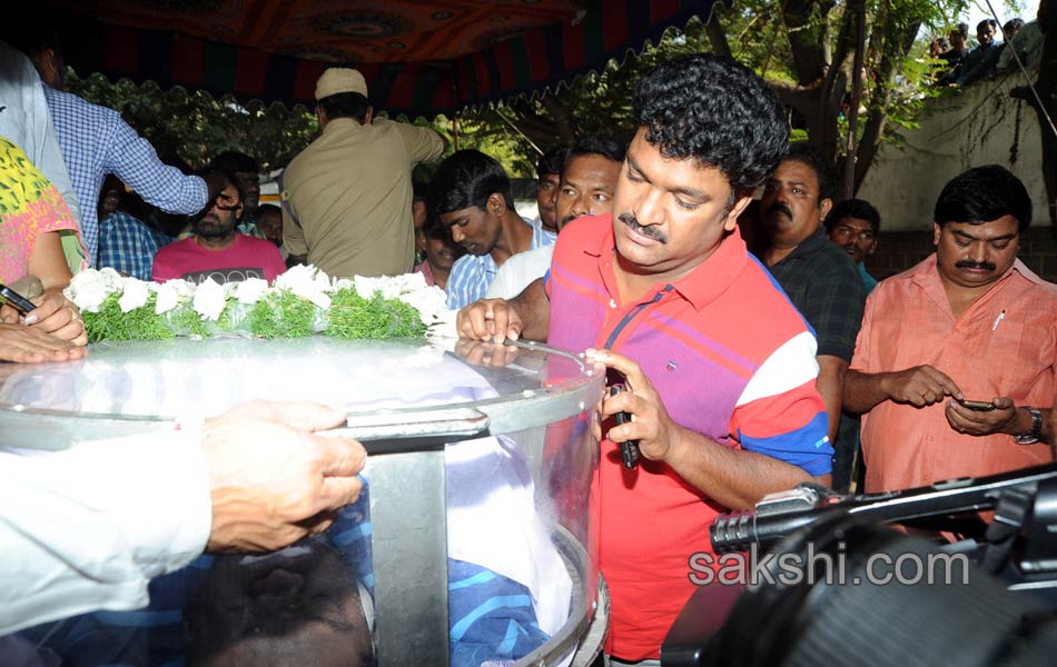 Tollywood Industry pay tributes to Music director Chakri20