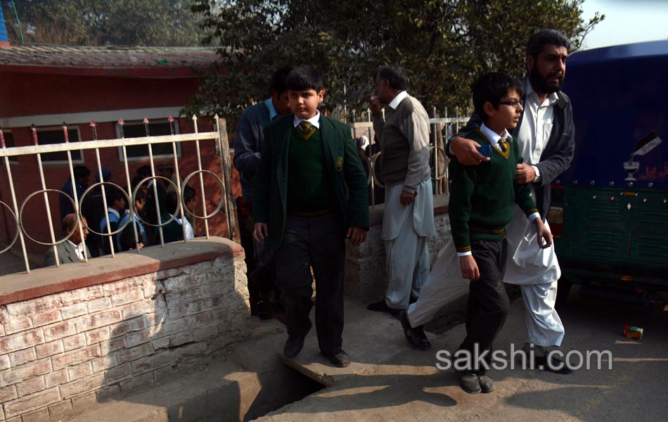 Talibani killers attacked Army School in Peshawar9