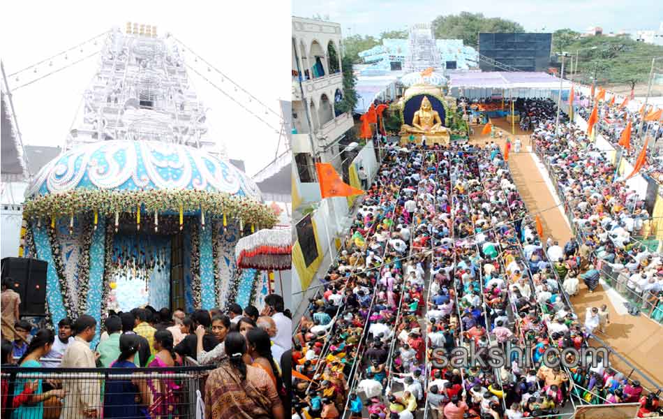 Heavy rush of pilgrims in temples on Vaikunta Ekadasi - Sakshi12