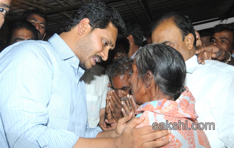 Visitation of the deceased YS Jagan - Sakshi3