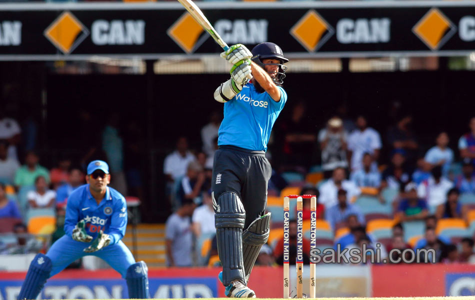 India and England in Australia Tri Series17