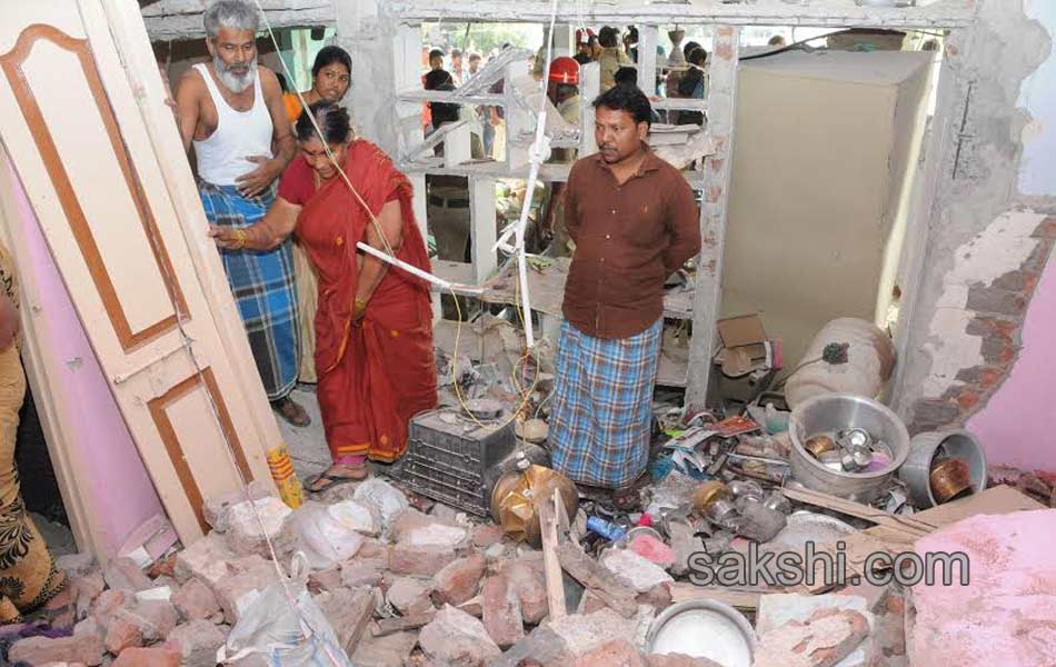 Gas  cylinder blast in  Vijayawada district5