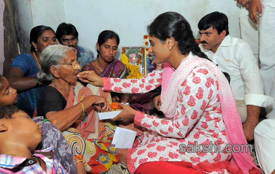 6th day of sharmila s tour in nalgonda district7