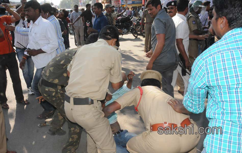 protests Chandrababu Warangal tour - Sakshi10