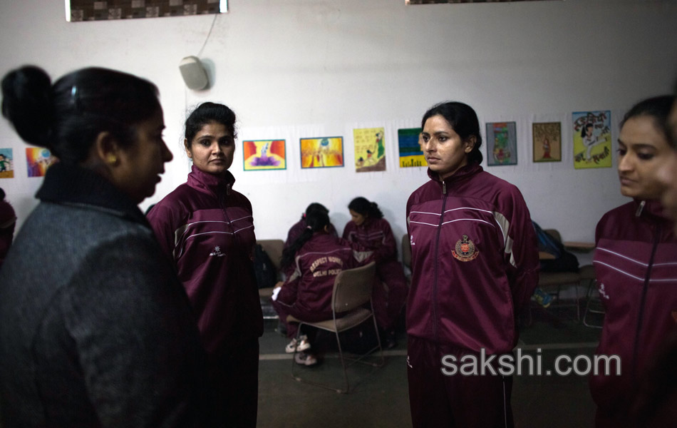 policewomen trained self defence - Sakshi6