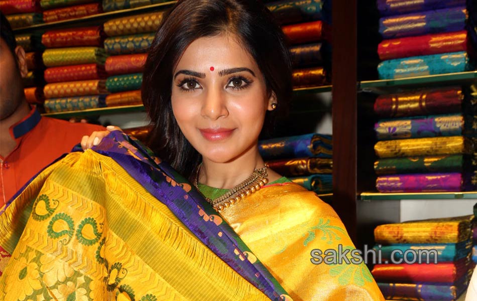 samanta ruth prabhu inaugurates south india shopping mall at ameerpet - Sakshi13