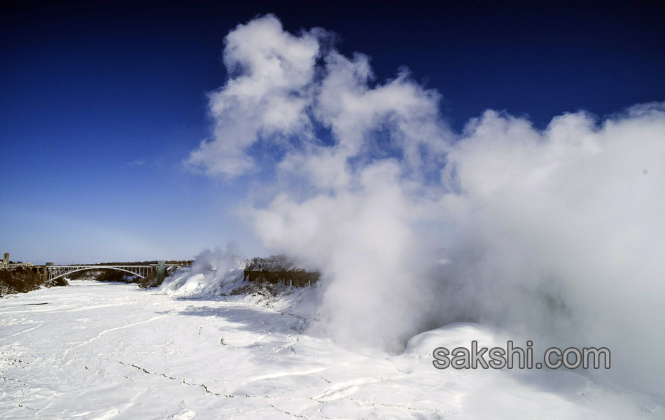 niagara falls frozen9