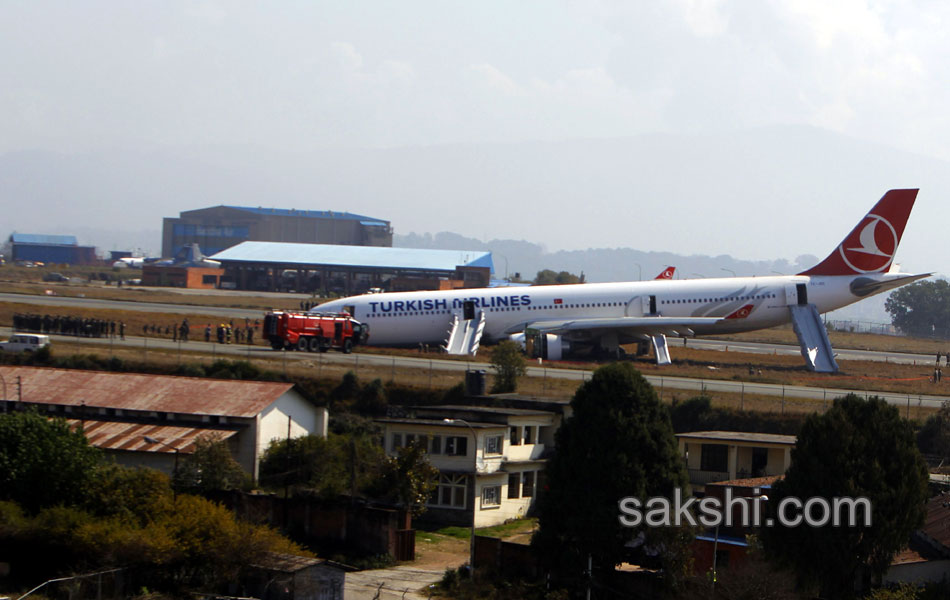 Turkish plane suffers nose gear collapse in Kathmandu1