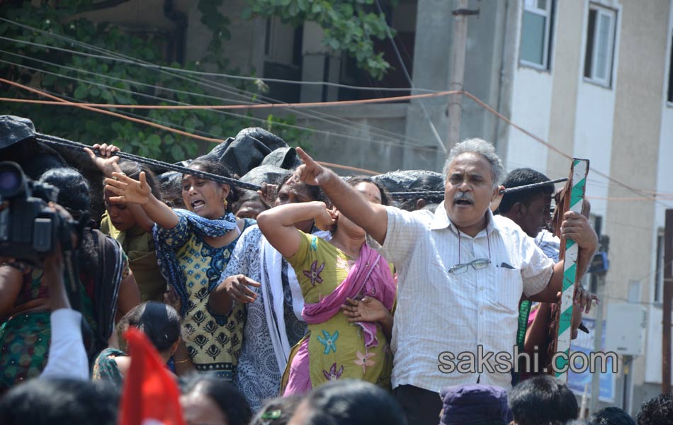 andhra pradesh angawadi teachers were arrested - Sakshi10