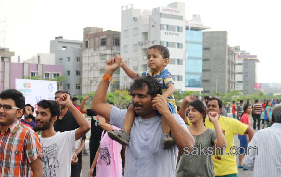 Raahgiri Connought Place gets a Flash mob on women empowerment11