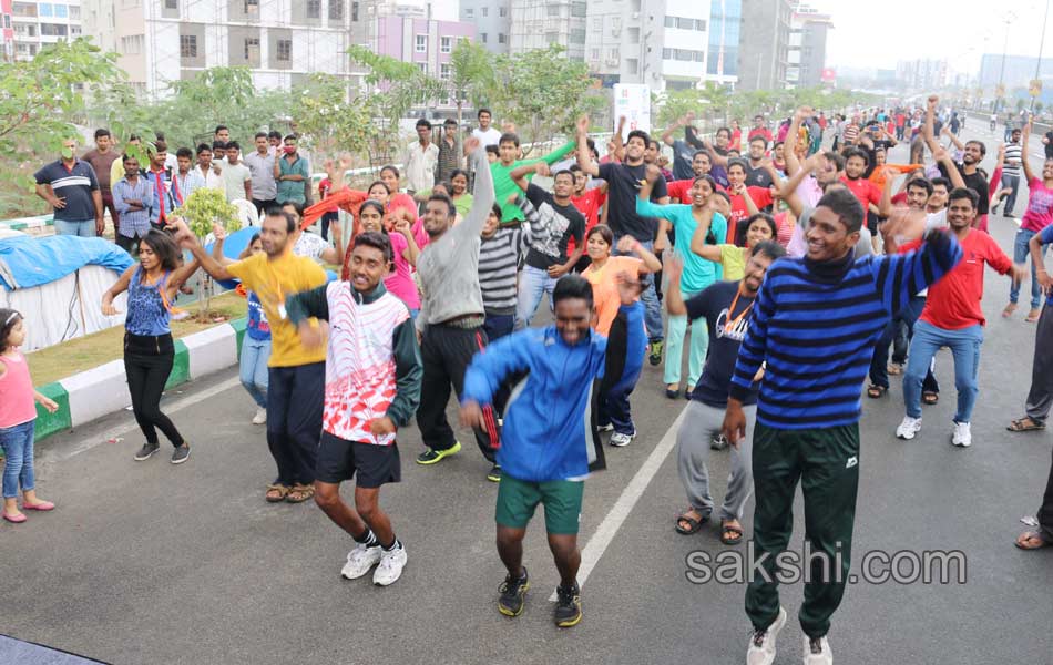 Raahgiri Connought Place gets a Flash mob on women empowerment12