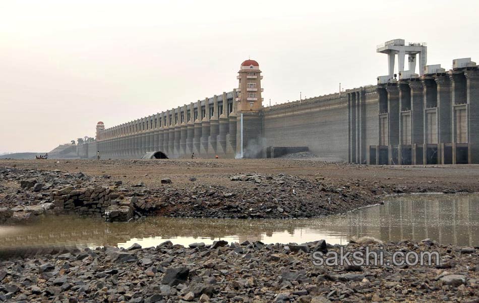 tungabhadra dam photos2