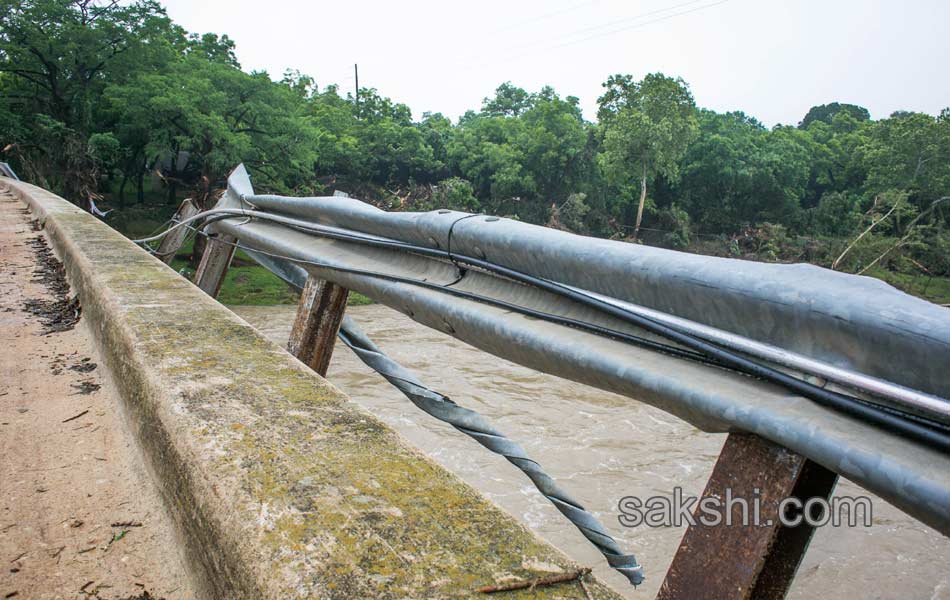 Heavy rains in America - Sakshi8