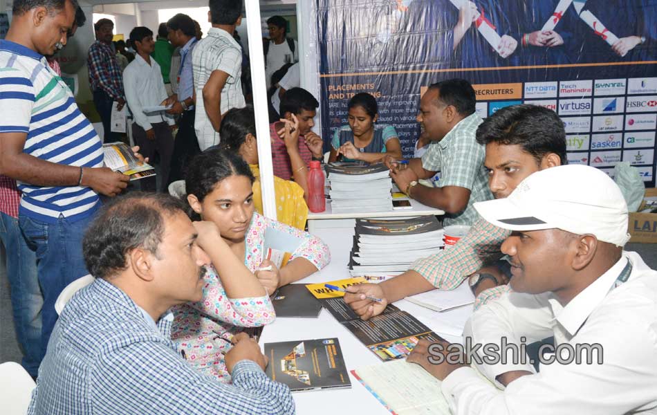 sakshi bhavitha education fair 2015 - Sakshi3