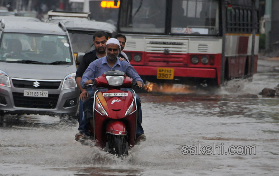 in hyderabad heavy rain - Sakshi14