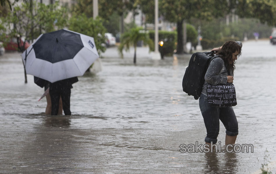 MEXICO WEATHER STORM CARLOS10