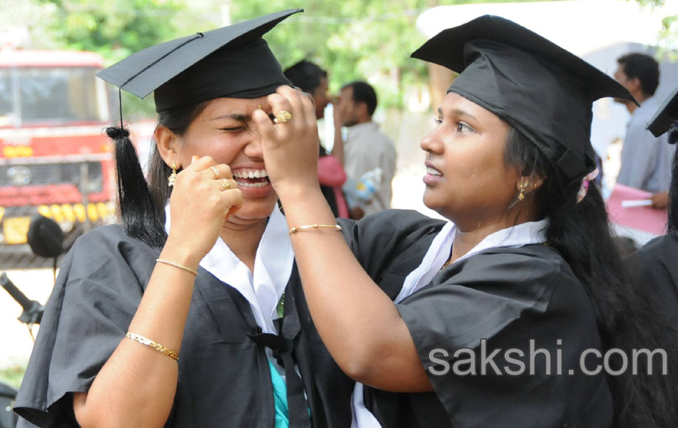 sv university convocation held in a grand manner10