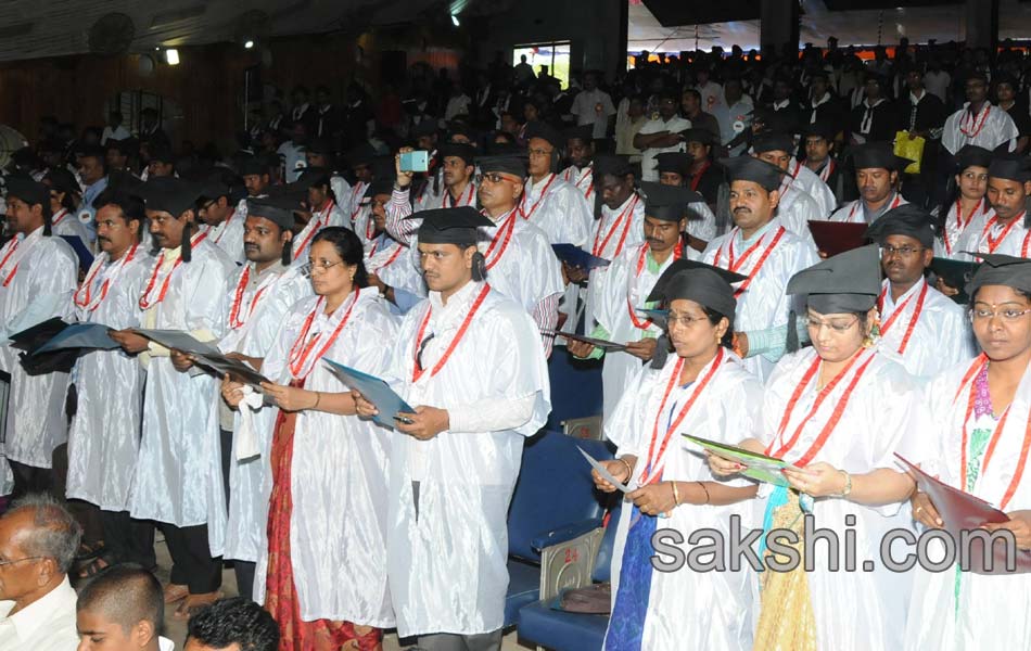 sv university convocation held in a grand manner8