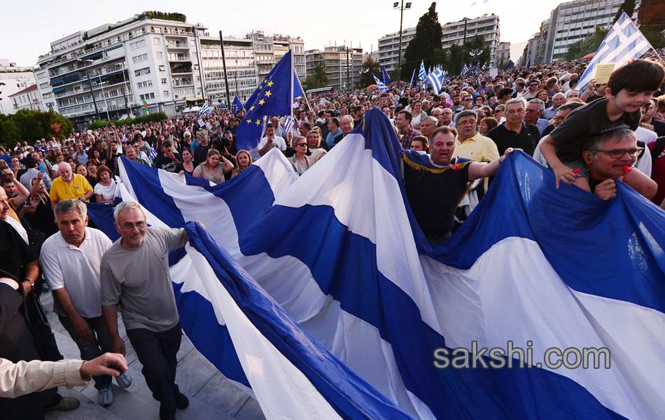 protest for bailout agreement4