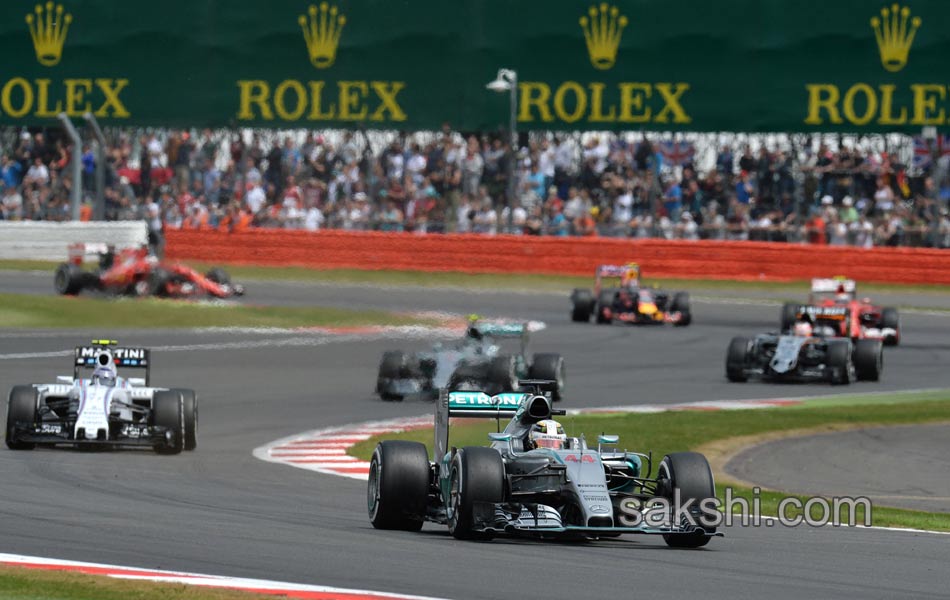 lewis hamilton wins british GP4