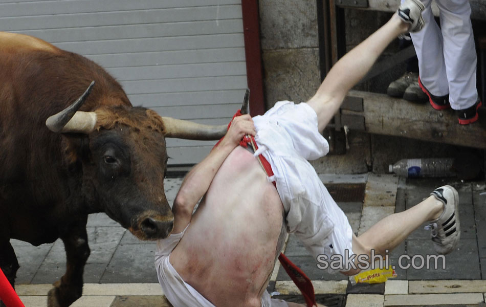 SPAIN FESTIVAL TOURISM SAN FERMIN - Sakshi16