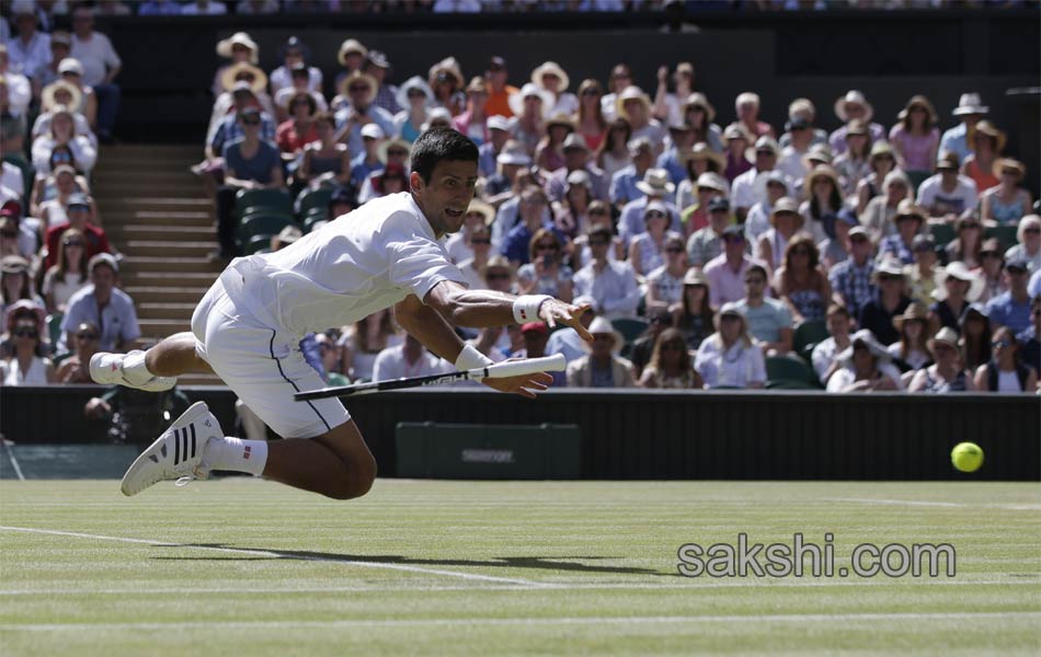 Roger Federer advances to 10th Wimbledon final6