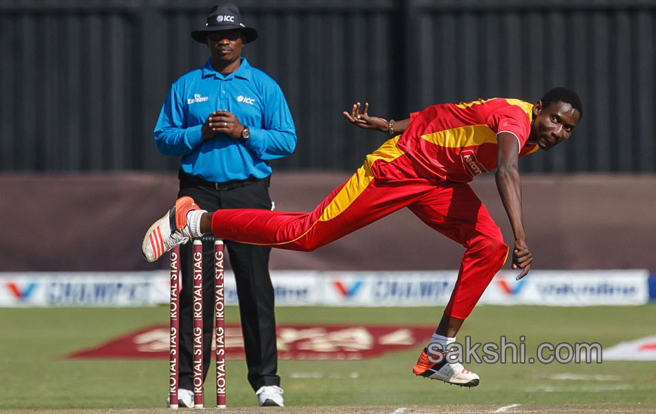 india lose in 2nd t20 against zimbabwe14