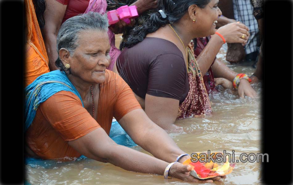 holy pushkaralu comes to ninth day of22