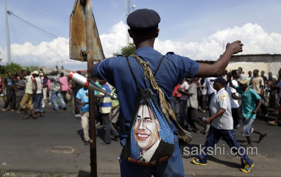 Obama Mania in burundi5