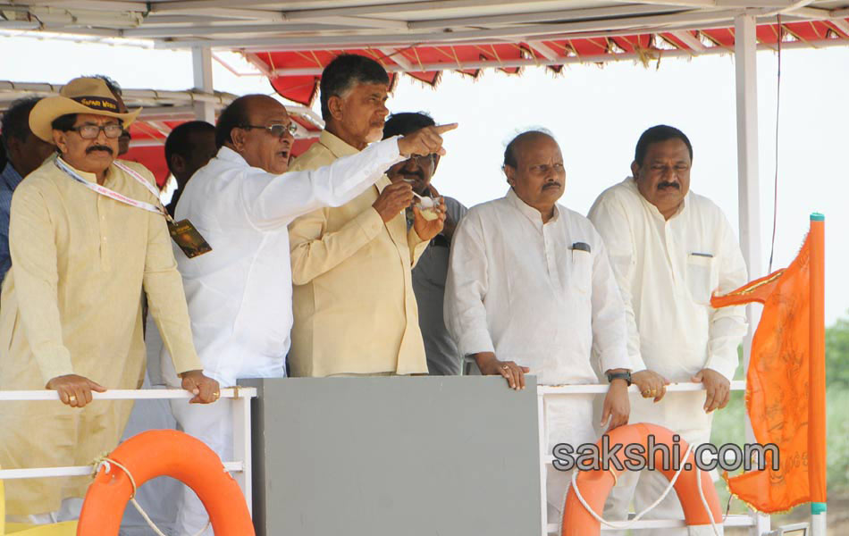 holy pushkaralu comes to Tenth day3