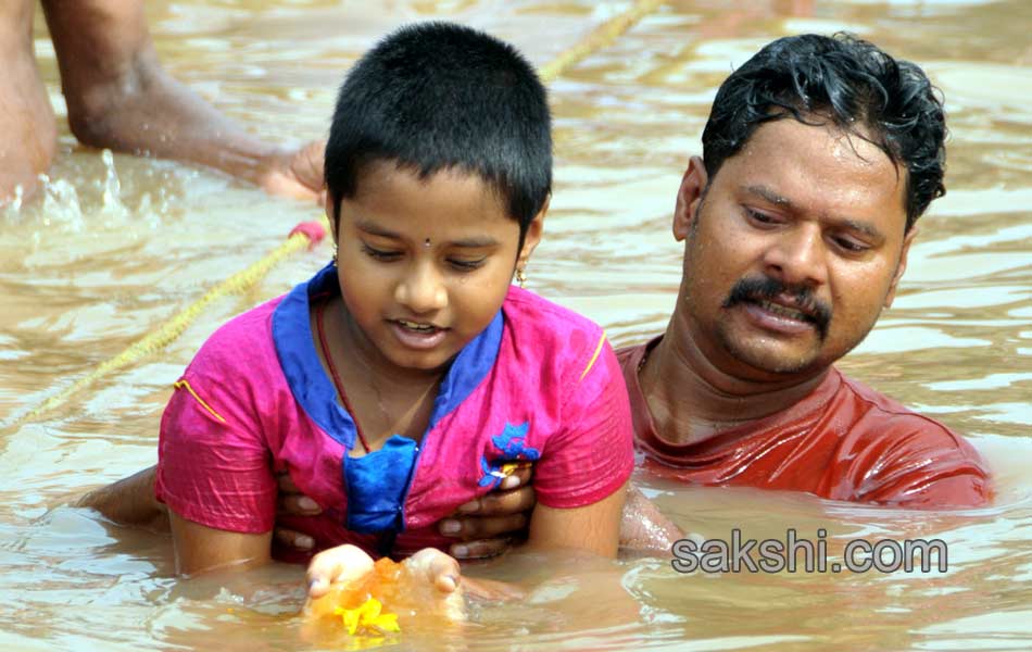 holy pushkaralu comes to Tenth day19