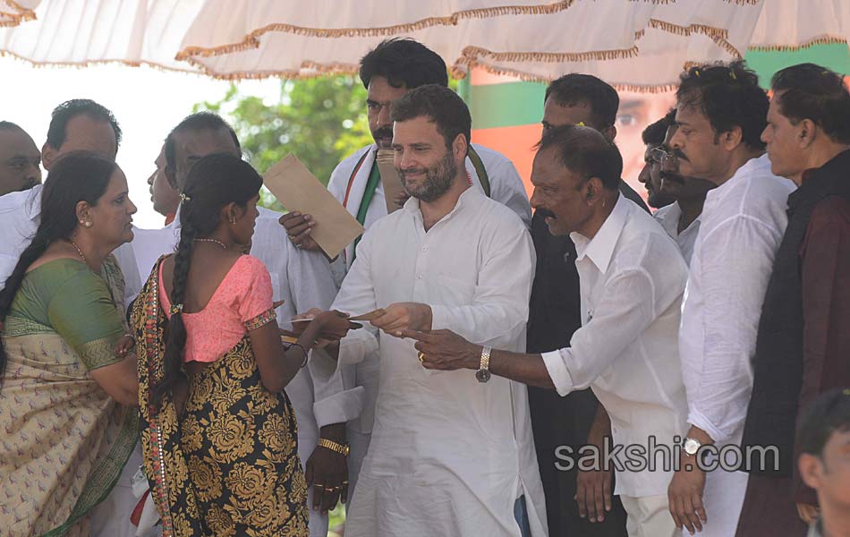 rahul gandhi padayatra in Ananthapuram district15