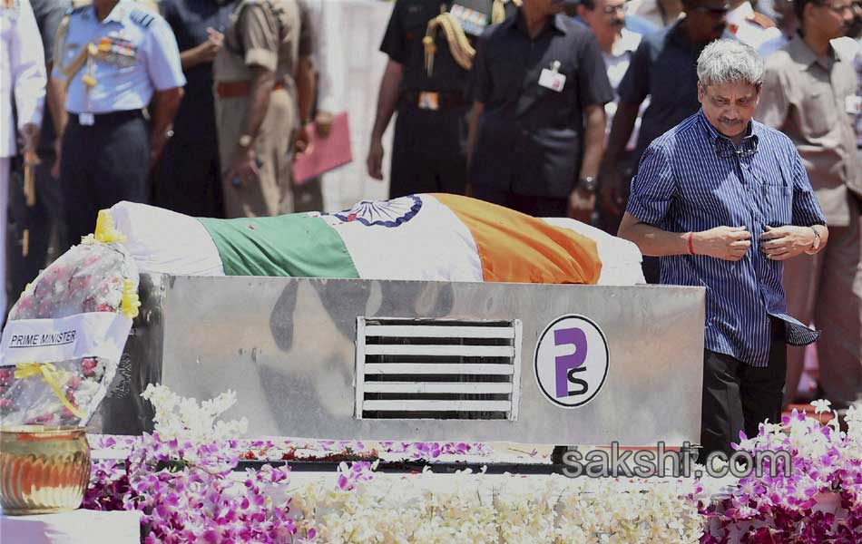 Kalam laid to rest in Rameswaram - Sakshi19