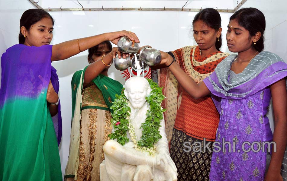 guru pournami celebrations in temples16