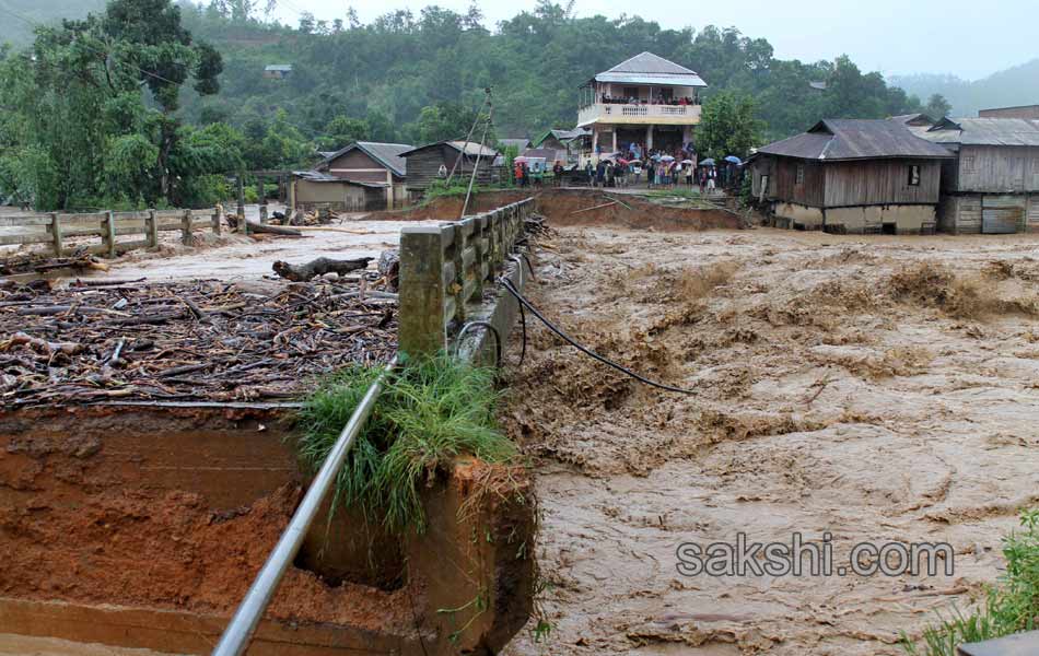 Heavy rains in Imphal4