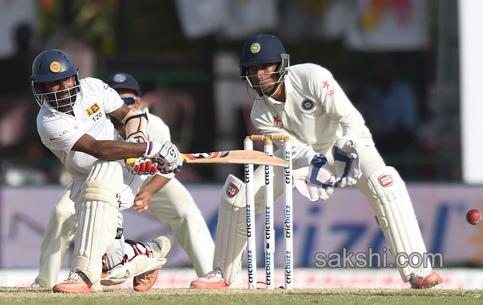 india and sri lanka second day test match - Sakshi1