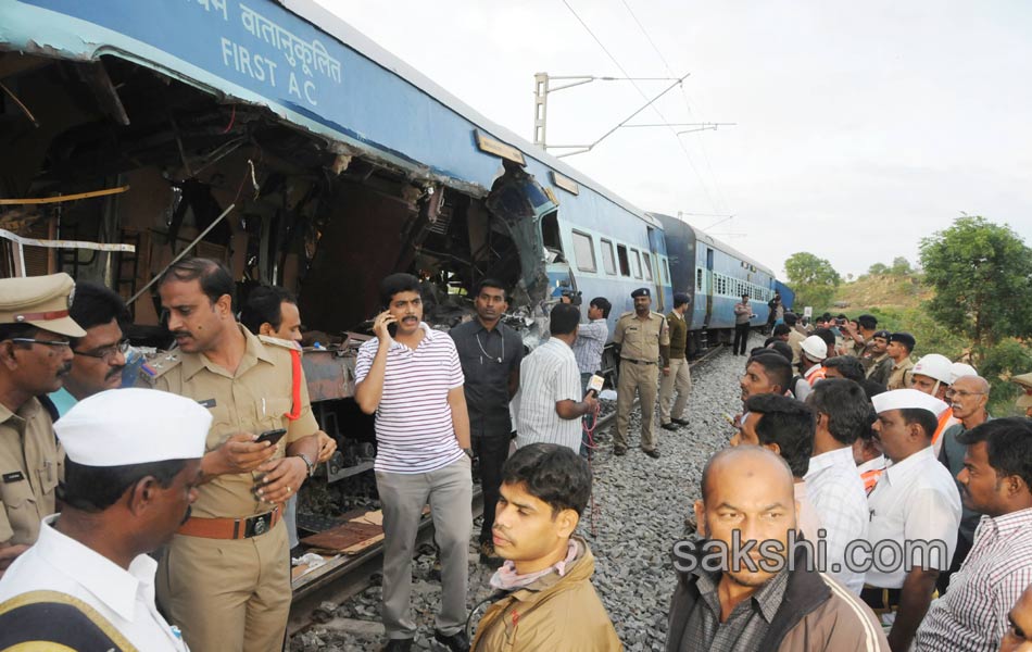 train accident in ananthapuram - Sakshi15