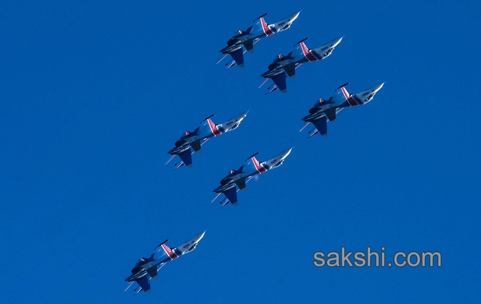 Jet trainer performs during the MAKS 20155