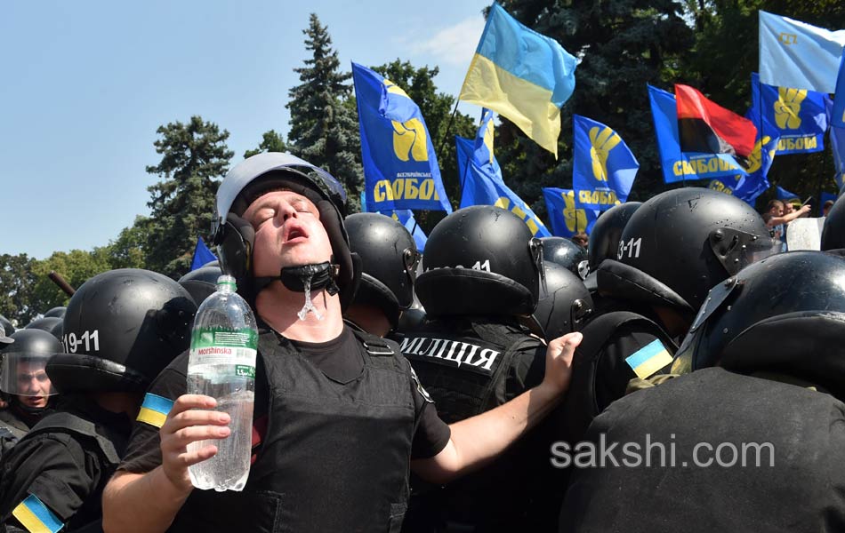 UKRAINE parliament11