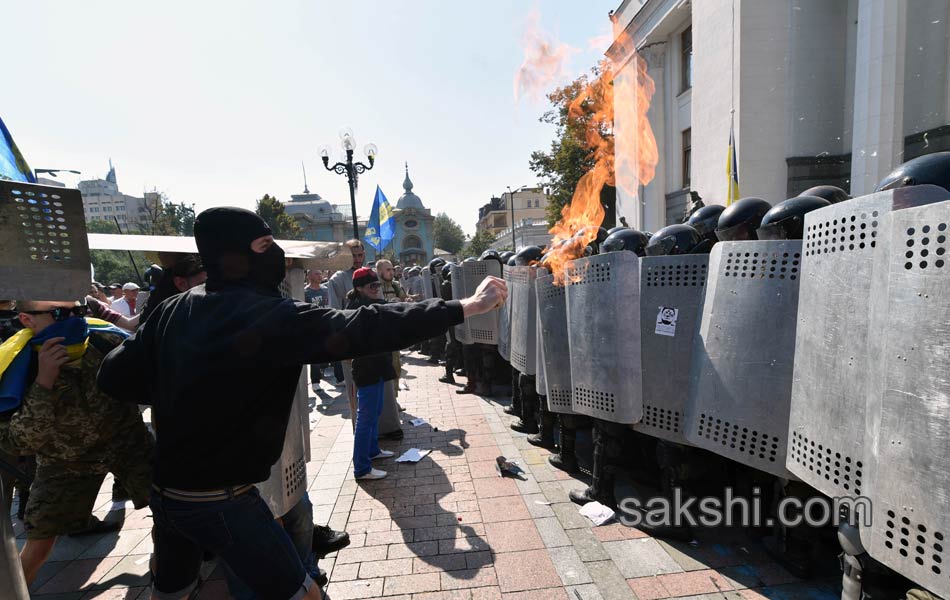 UKRAINE parliament17