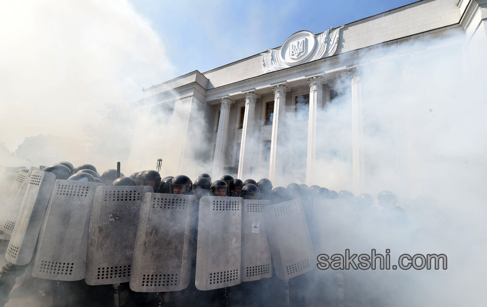 UKRAINE parliament19