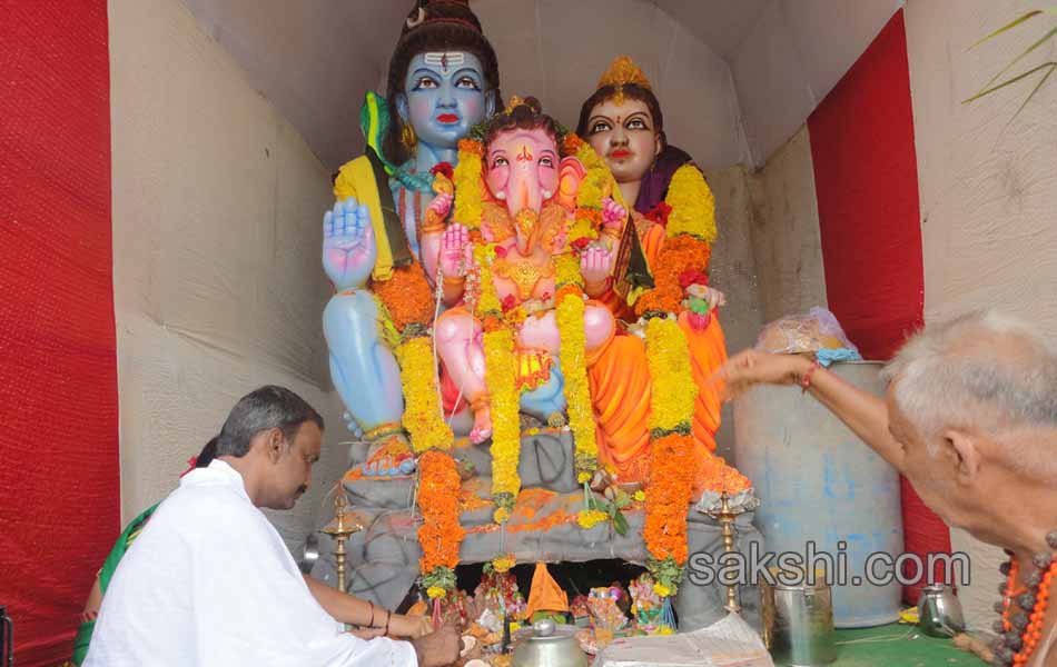 ganesh chaturthi celebrations in khammam district on second day8