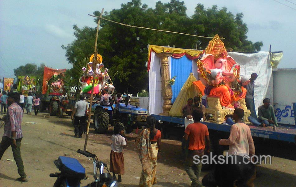 ganesh chaturthi celebrations in Mahbubnagar district on fourthday - Sakshi4