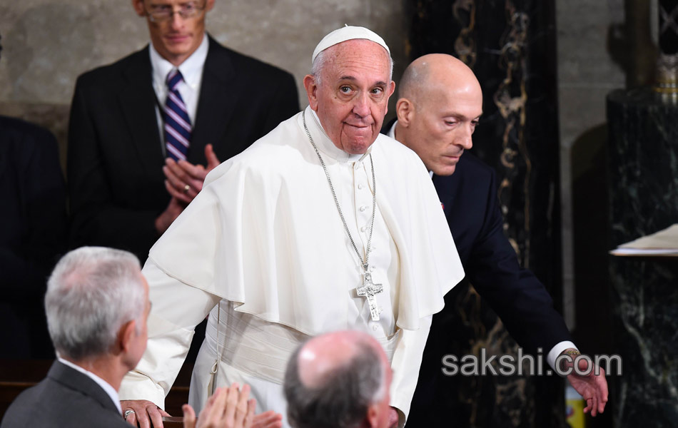 Pope Francis addresses a joint meeting of the US Congress - Sakshi11