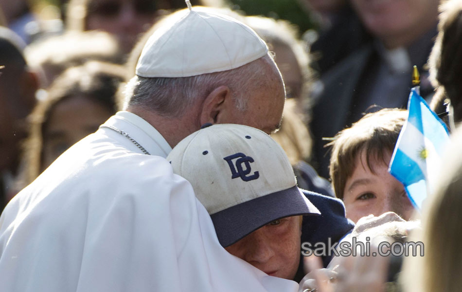 Pope Francis addresses a joint meeting of the US Congress - Sakshi14