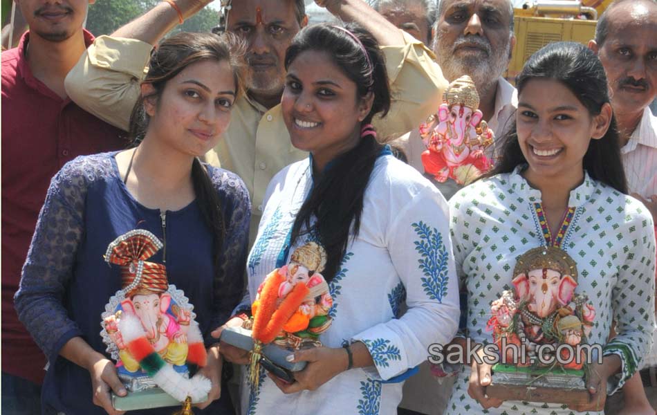 ganesh immersion 2015 hyderabad - Sakshi24