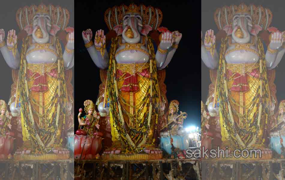 Kharithabad vinayakudu to send off Ganesh idol immersion processions22