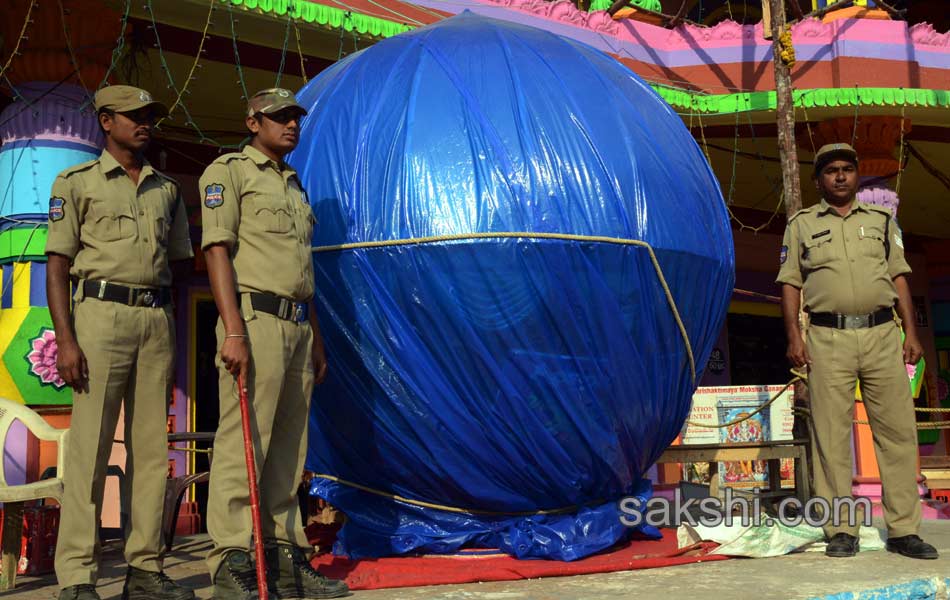 Kharithabad vinayakudu to send off Ganesh idol immersion processions11